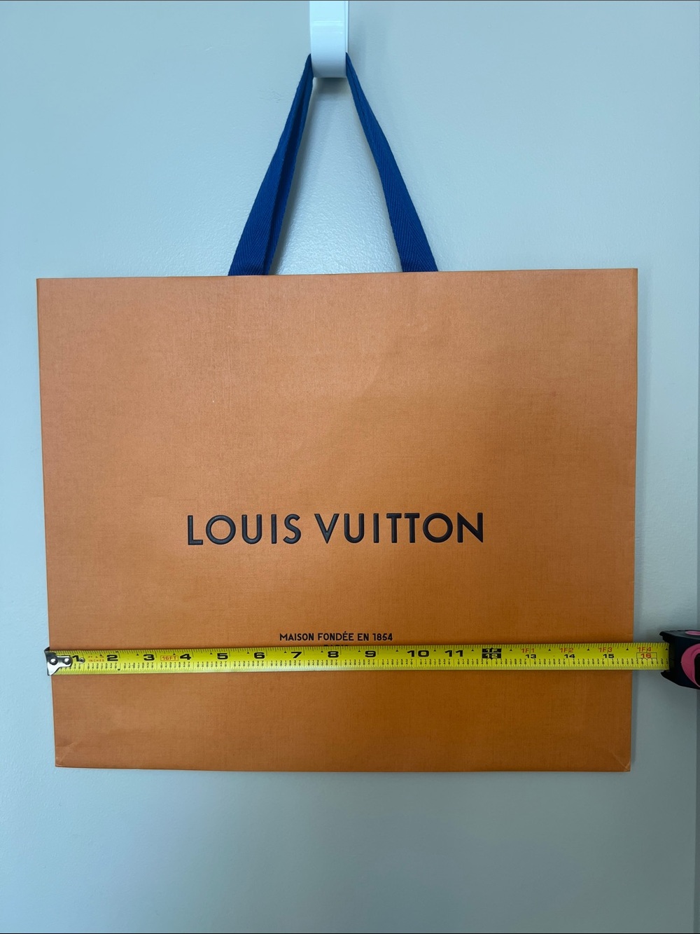Louis Vuitton Shopping Bag - Picture 3 of 5